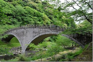 清水の湧水と清水磨崖仏(岩屋公園)を散策(鹿児島県・南九州市)