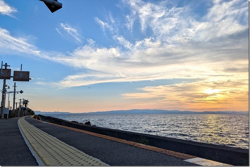夕日が綺麗だった 千綿駅 ホームから見た夕日
