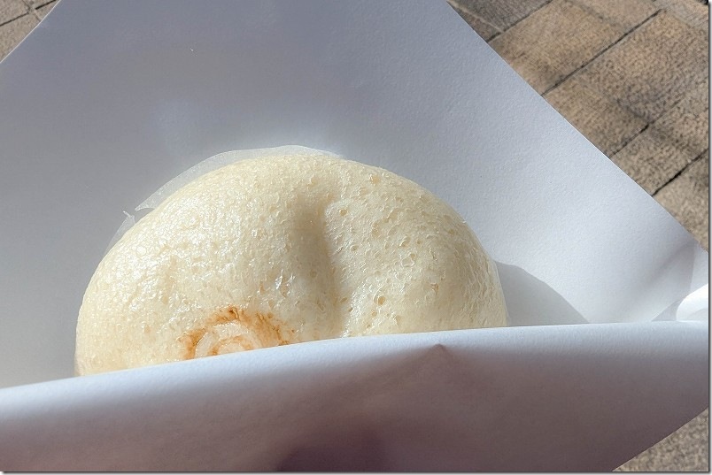 鉄輪温泉 鉄輪銀座通りで食べ歩き【鉄輪豚まん本舗の豚まん】