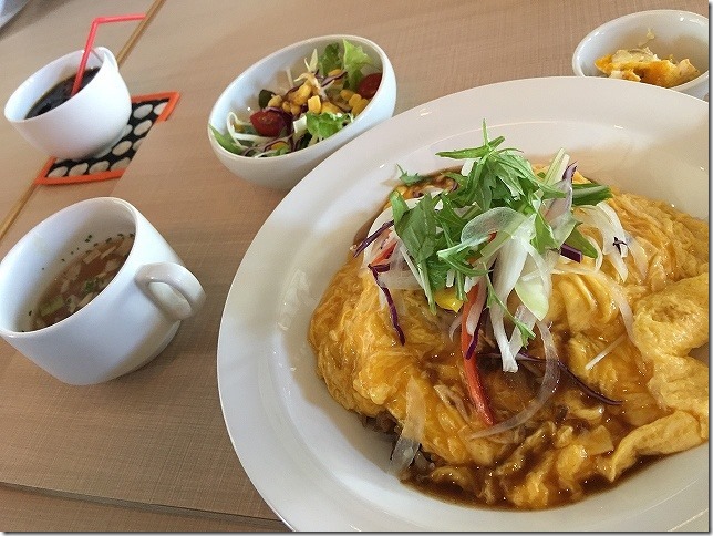 肉飯ランチ(オム肉めし) 夜カフェ 肉飯ランチ(オム肉めし) 夜カフェ