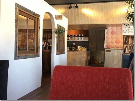 夜カフェの店内 周船寺 夜カフェの店内 周船寺