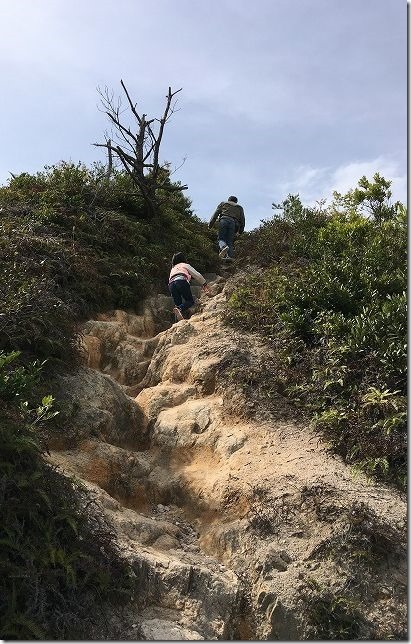 糸島 立石山登山道を子供と 糸島 立石山登山道を子供と