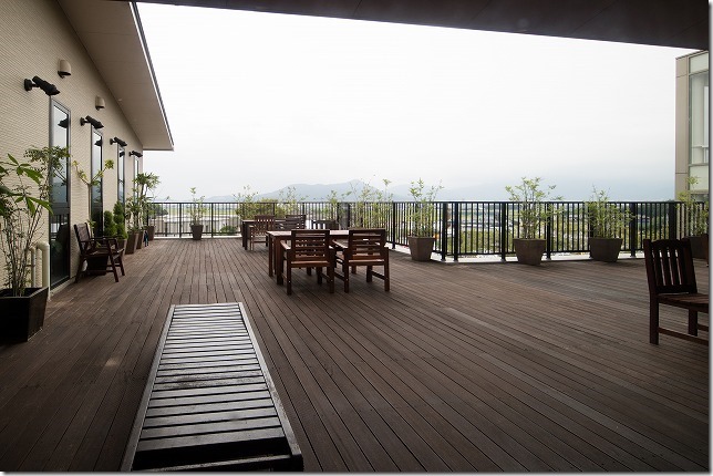 伊都の湯どころのテラス