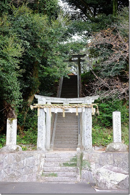 長石神社（寳満宮）