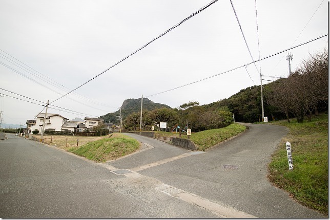 毘沙門山の登山口