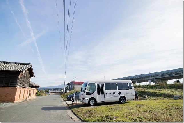 鶏料理「万中」の第二駐車場