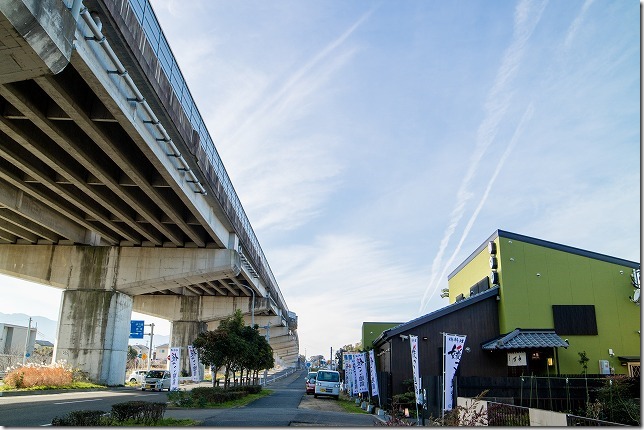鶏料理「万中」の外観