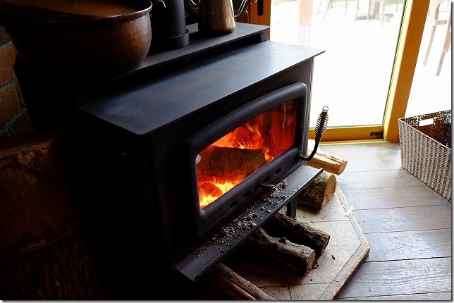 糸島カレントの冬の暖炉 糸島カレントの冬の暖炉