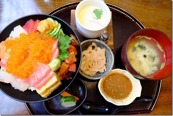 糸島、塚本鮮魚店の極み海鮮丼 糸島、塚本鮮魚店の極み海鮮丼