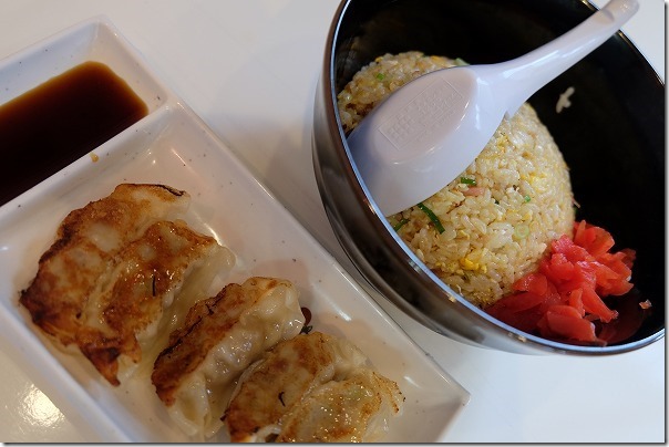 糸島ラーメン、ゆうゆう(今宿店)のチャーハンとギョーザ 糸島ラーメン、ゆうゆう(今宿店)のチャーハンとギョーザ