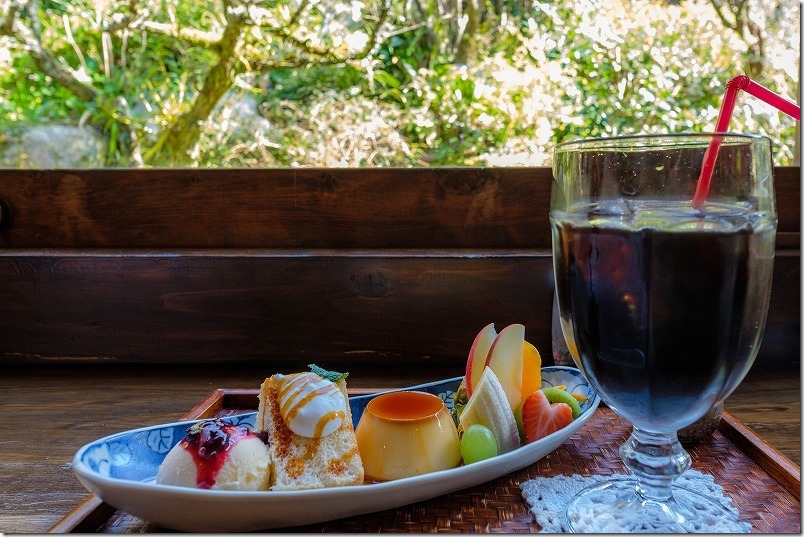 今宿・花野季のプリンあらもーど母屋風とアイス珈琲 今宿・花野季のプリンあらもーど母屋風とアイス珈琲