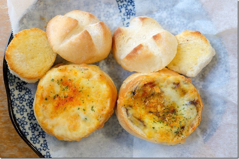 糸島市深江、Cafe食堂、Nord(ノール)のパン詰めグラタン、カレーパン 糸島市深江、Cafe食堂、Nord(ノール)のパン詰めグラタン、カレーパン