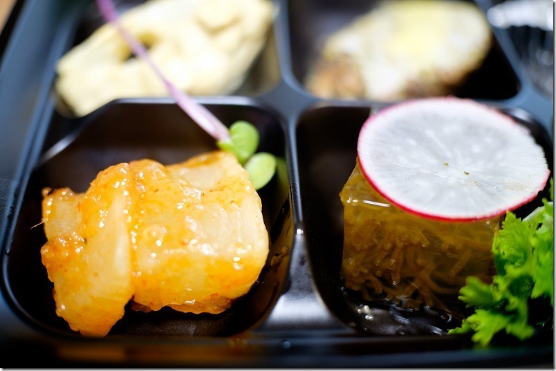 ダンザパデーラのお弁当の一品。何が使われてるのかな? ダンザパデーラのお弁当の一品。何が使われてるのかな?