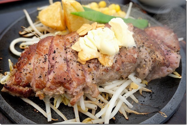 糸島食堂のステーキ