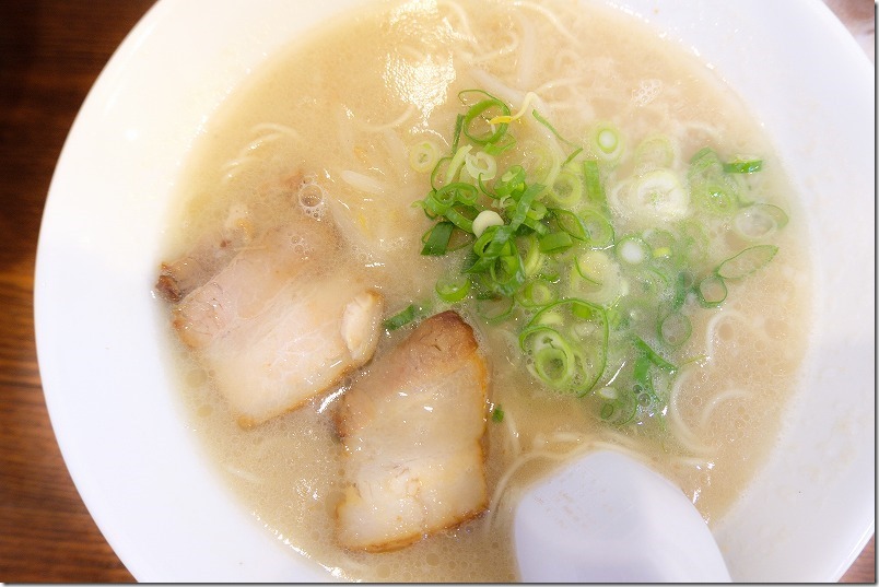 ラーメンじんの「とんこつラーメン」 ラーメンじんの「とんこつラーメン」