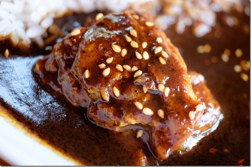 カフェ食堂 Nord(ノール)の濃厚カレーの豚軟骨