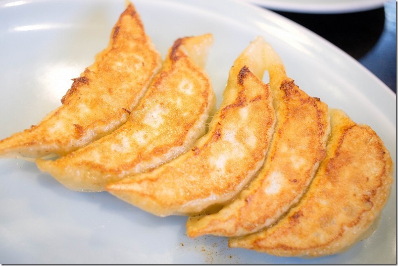 まる金亭の「ぎょうざ」 まる金亭の「ぎょうざ」