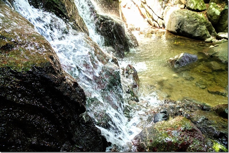 糸島・千寿院の滝、滝壺 糸島・千寿院の滝、滝壺