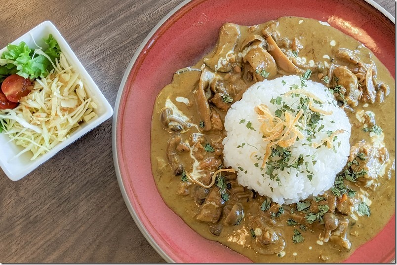 スパイスカレー・パスタ&カフェ、Dishes、日替わりカレー、バターチキンカレー スパイスカレー・パスタ&カフェ、Dishes、日替わりカレー、バターチキンカレー