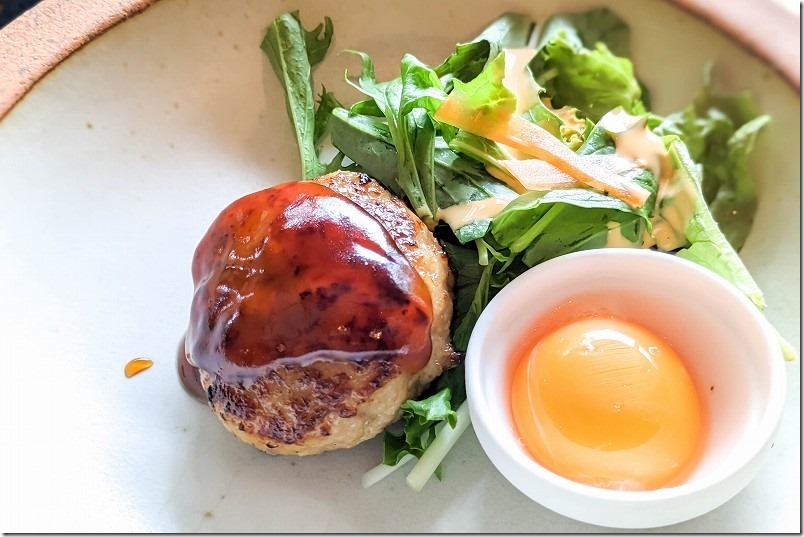 糸島、食堂マウンテンマウンテンの風車豚のとんかつ・鶏バーグの2品定食 糸島、食堂マウンテンマウンテンの風車豚のとんかつ・鶏バーグの2品定食