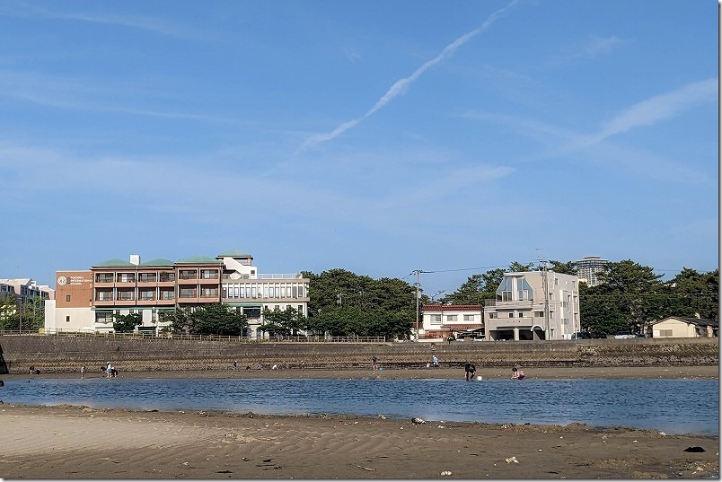 室見川で潮干狩り、百道から降りる 室見川で潮干狩り、百道から降りる
