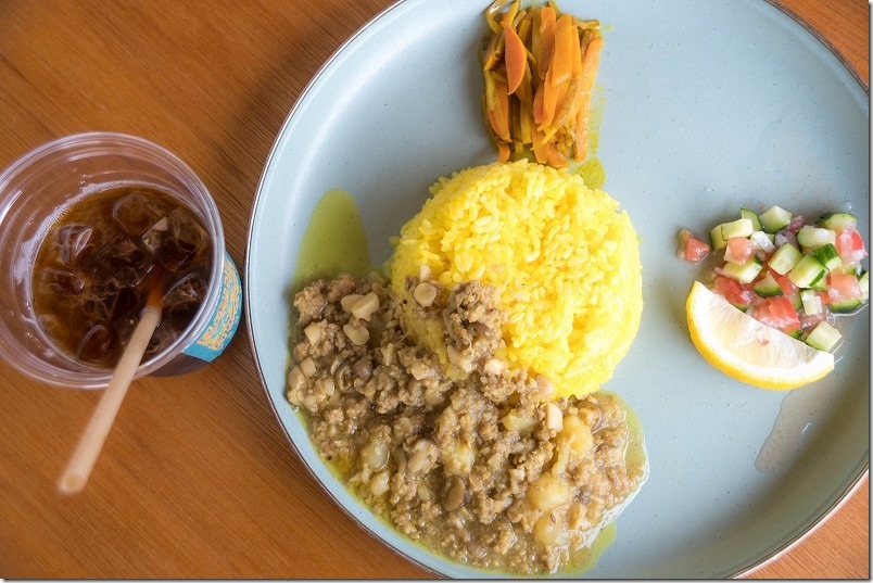 かなたけの里公園、カフェでランチ、こやーどカレー（キーマ）