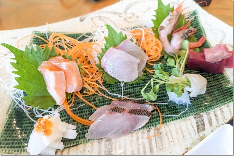 ビーチ&マウンテンのランチ、お刺身、海鮮 ビーチ&マウンテンのランチ、お刺身、海鮮