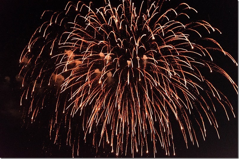 今宿、長垂海浜公園の花火大会の様子 今宿、長垂海浜公園の花火大会の様子