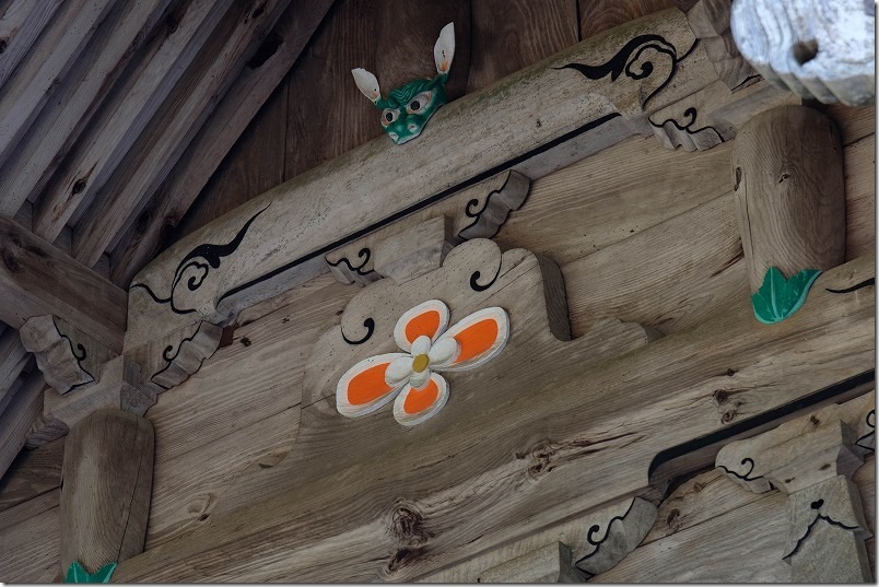 高祖神社、国の重要文化財の本殿の装飾