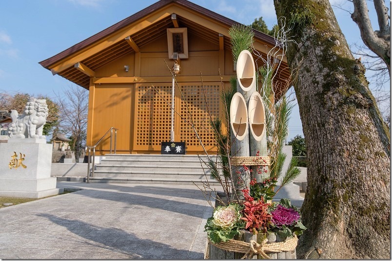 太郎丸神社の本殿と落ちない鈴、福岡市西区、糸島 太郎丸神社の本殿と落ちない鈴、福岡市西区、糸島