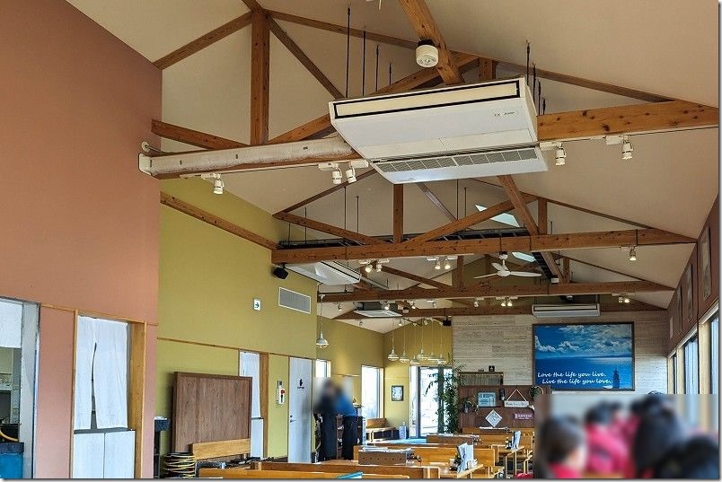 糸島浜焼き、白浜屋の店内