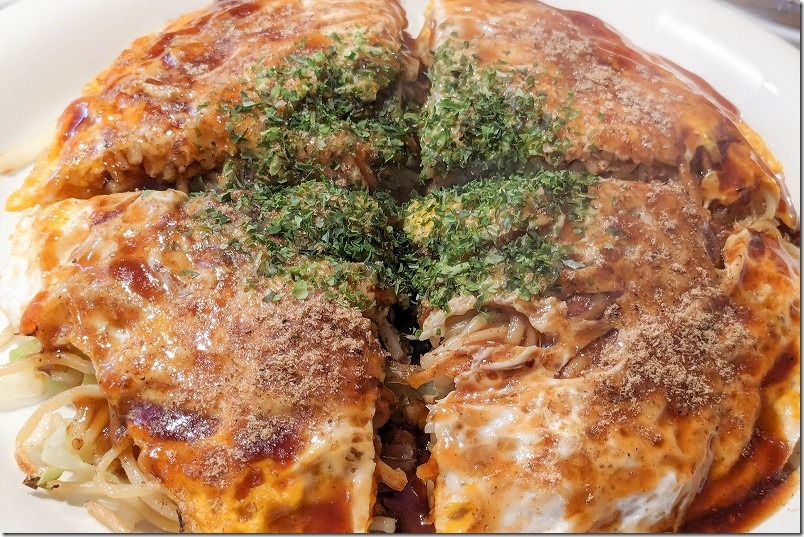 屋台ふう酒場「たちまち」、広島お好み焼きのお得なセットの肉玉 屋台ふう酒場「たちまち」、広島お好み焼きのお得なセットの肉玉