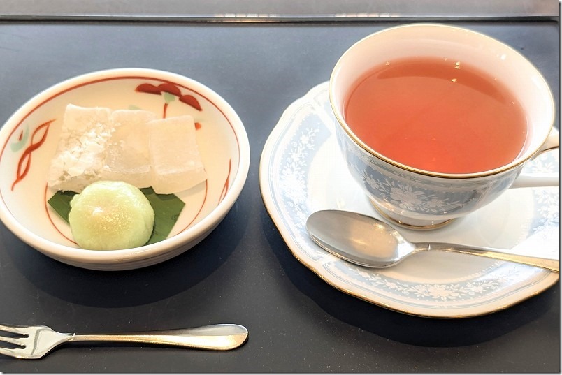 福岡山王病院の人間ドック後の食後のデザート、お茶 福岡山王病院の人間ドック後の食後のデザート、お茶