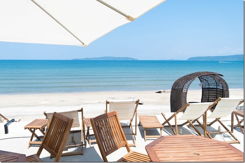 「ムーン・ムーン・ムーンカフェ」のテラス席