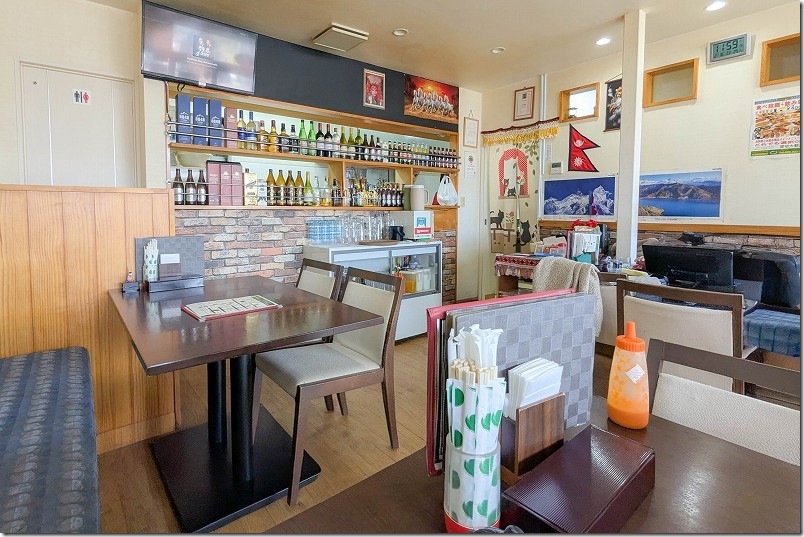 Ito Momo Nepal Cafeの店内、テーブル席 Ito Momo Nepal Cafeの店内、テーブル席