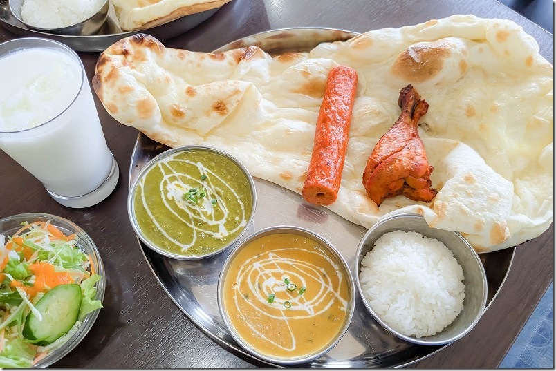 Ito Momo Nepal Cafeでカレーのランチ、スペシャルセット Ito Momo Nepal Cafeでカレーのランチ、スペシャルセット