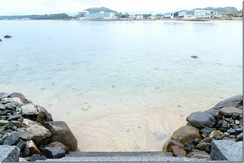 今津津船崎 白山神社 境内前の海