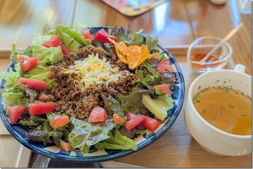 カフェ しあわせ駅のランチ タコライス 1050円 カフェ しあわせ駅のランチ タコライス 1050円