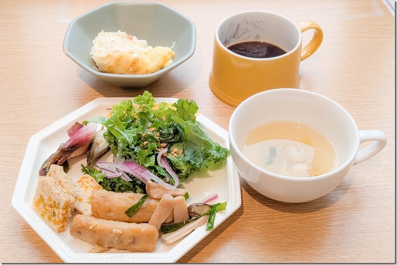 サラダビュッフェ +200円 ハウズ Kitchen 伊都店でランチ サラダビュッフェ +200円 ハウズ Kitchen 伊都店でランチ