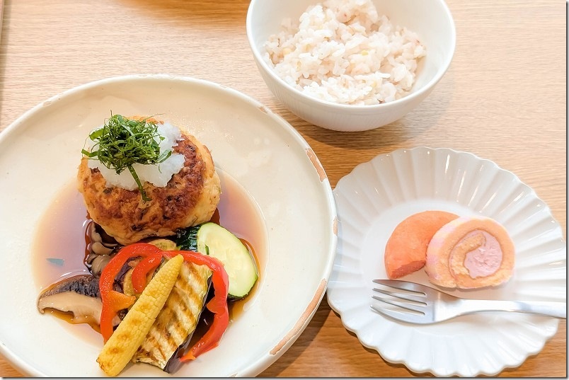 フワコリ鶏ハンバーグ 1380円【サラダビュフェ付けて1580円】 ハウズ Kitchen 伊都店 フワコリ鶏ハンバーグ 1380円【サラダビュフェ付けて1580円】 ハウズ Kitchen 伊都店