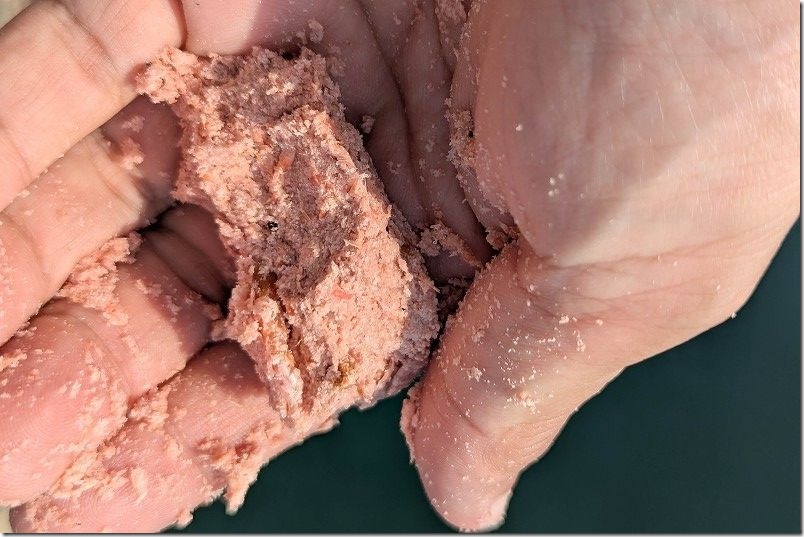 サビキの仕掛け マルキュー 堤防マキエ(新)を団子にして利用 サビキの仕掛け マルキュー 堤防マキエ(新)を団子にして利用