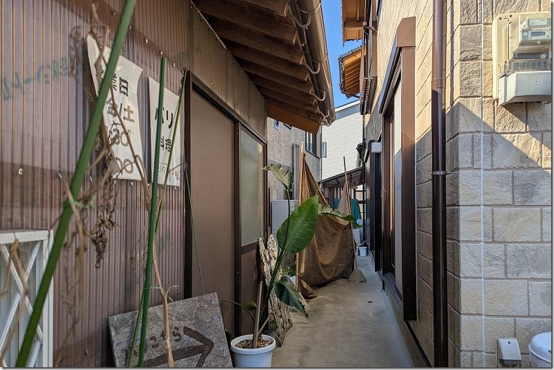 糸島 まるで普通の家！一軒家レストラン「バリバリバリ」の入口