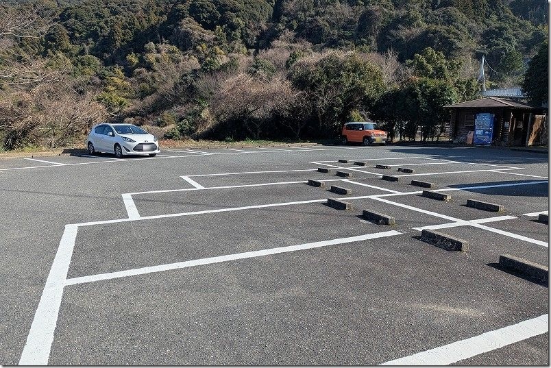 加茂ゆらりんこ橋の駐車場