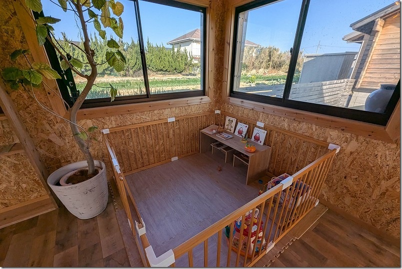 Oot Dogのイートイン、キッズコーナー