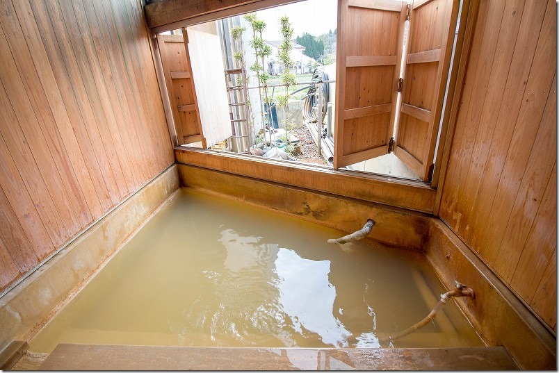 温泉交流館 みつばちの湯の家族風呂(大分県竹田市直入町長湯)