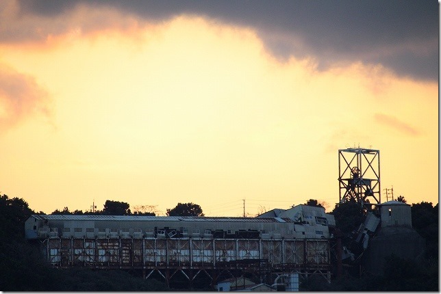 池島炭鉱と夕日