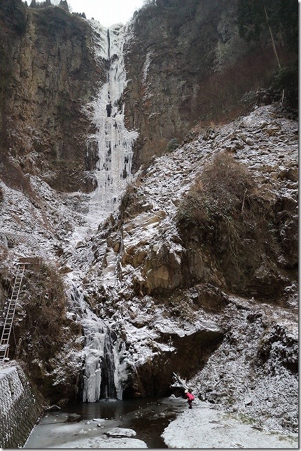阿蘇　凍った滝　古閑の滝
