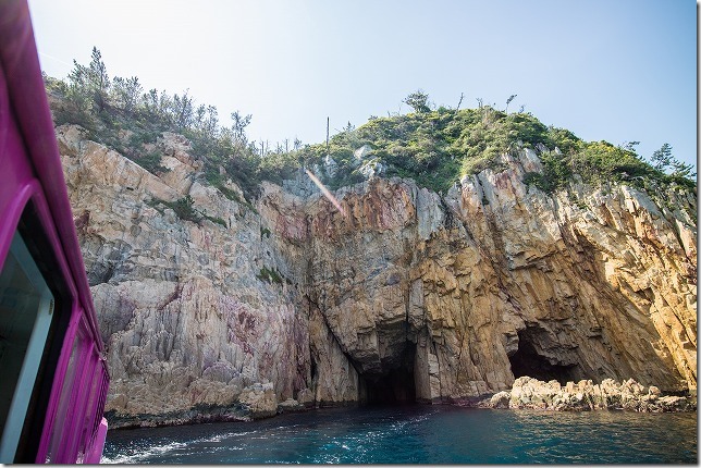 青海島観光船で洞窟