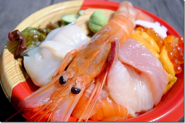 唐戸市場の海鮮丼