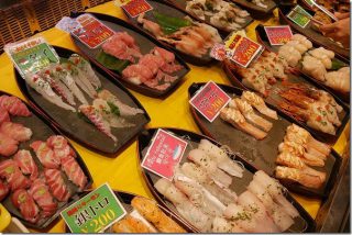 唐戸市場でお寿司と海鮮丼でランチ(山口県下関市)